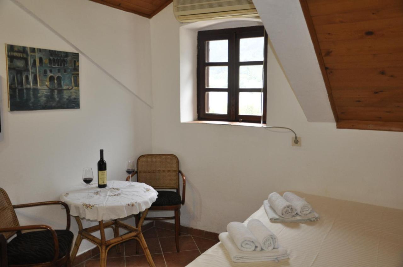 Apartments Vujosevic كوتور المظهر الخارجي الصورة